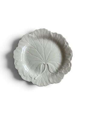 Wedgwood Cream Leaf Plate Embossed 8in England